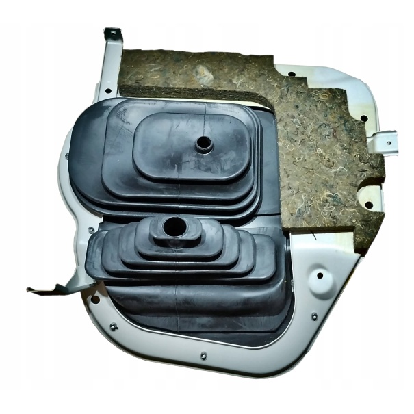 MIESZEK OSŁONA DŹWIGNI ZMIANY BIEGÓW PATROL Y61 OE